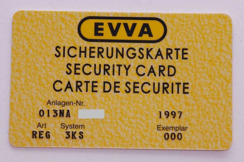 File:EVVA 3KS keycard.jpg
