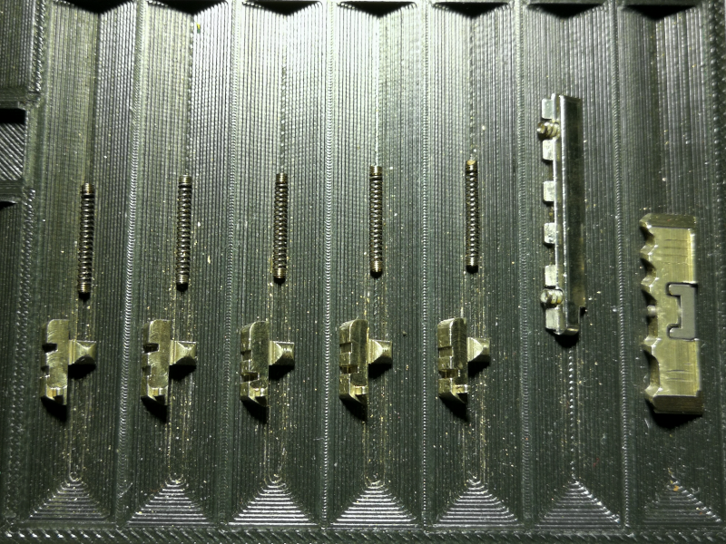 File:EVVA DPS pin tray-Reinder.png