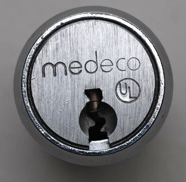 File:Medeco Switch cylinder.jpg