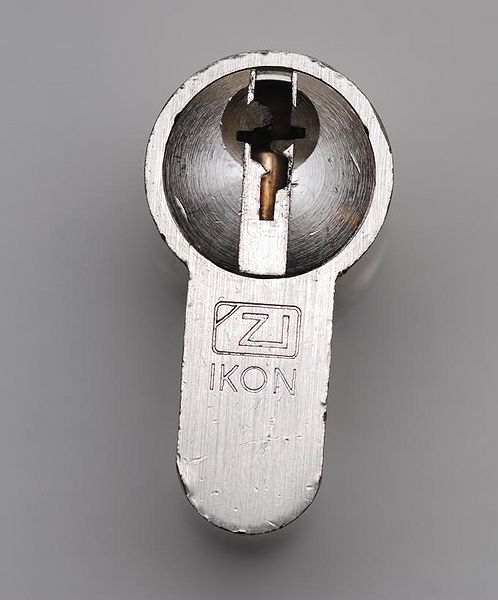 File:Ikon TK5 RKS cylinder.jpg