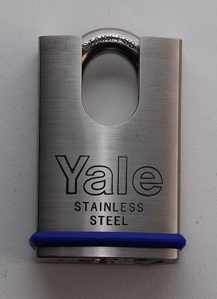 File:Yale HSS50 dimple padlock.jpg