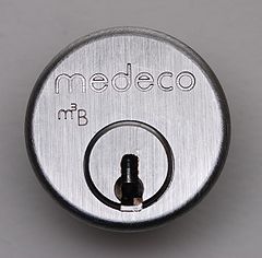 Medeco Bilevel cylinder.jpg
