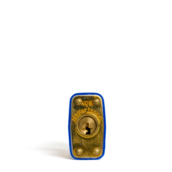 File:Master Lock No 8 keyway - FXE48779.png