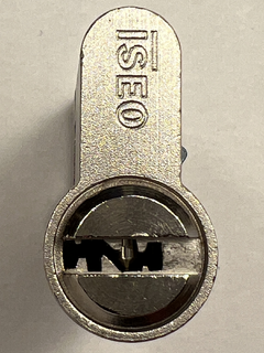 Dimple pin key - bump key - ISEO R6-B36305