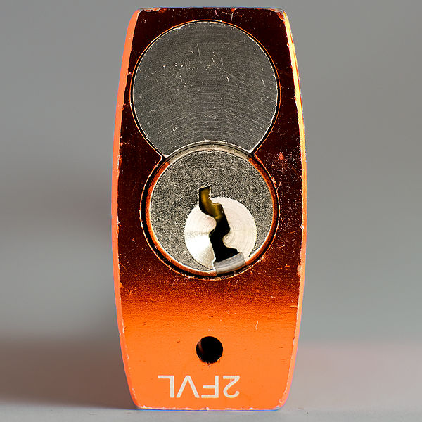 File:ABUS 72-40 keyway gallery - FXE47769.jpg