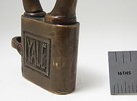 Yale USN-pin-plugs.JPG