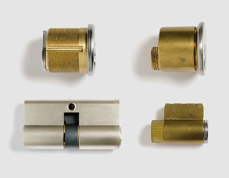 File:Cylinder types - FXE47651.jpg
