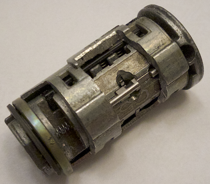 File:Kwikset Smartkey II core a-Prevariikation.png