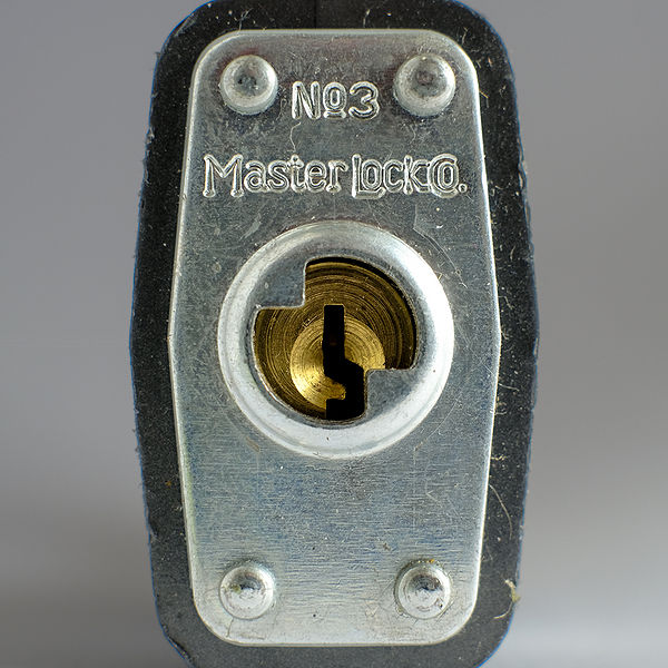 File:Master Lock 3 keyway gallery - FXE47772.jpg