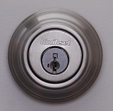 Kwikset SmartKey cylinder silver.jpg
