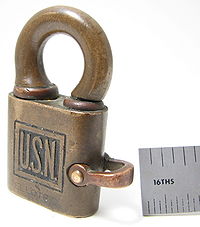Yale USN-shackle.JPG