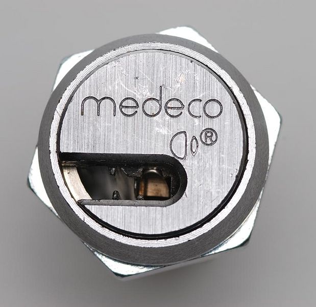 File:Medeco Duracam cylinder.jpg