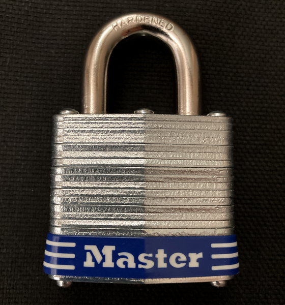 File:Master Lock 3 padlock.png